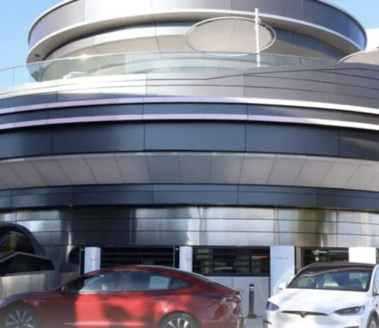 Tesla’s first retro-futuristic diner and drive-in